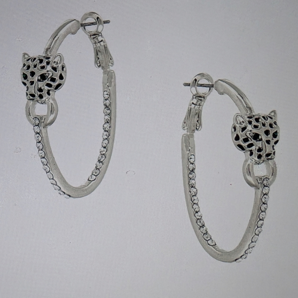 #85. NWOT Elegant Silver Panther Earrings With Cubic Zirconia